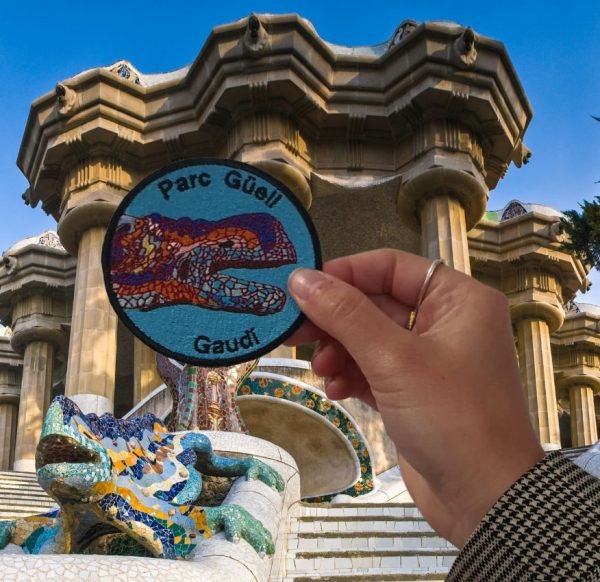 Parche bordado turístico Parc Güell - Gaudí  8,2 x 8,2 cm. [TU-003] - Imagen 2